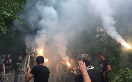 Фенове на Левски изпратиха легендарния Коко Бандев