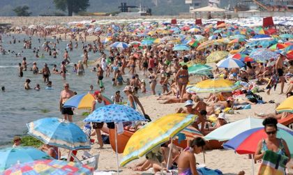 Ваканцията на българиина: В Гърция - на море, но в България е най-добре!