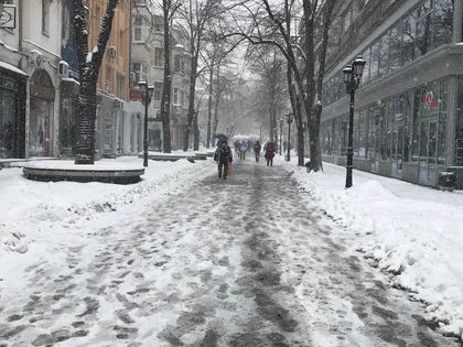 За няколко часа: Над 30 пловдивчани със счупени глезени и китки