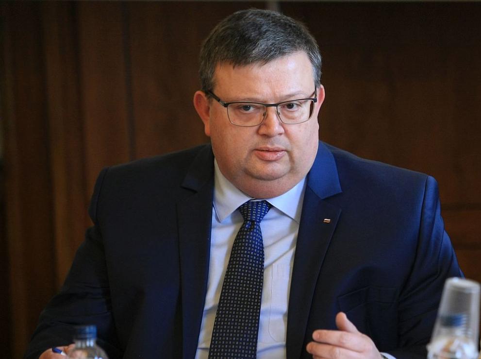 Цацаров и ДАНС потвърдиха за българин с адвокатска сметка, в която идвали големи пари от Венецуела