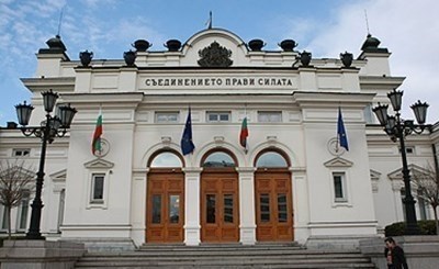 Българският парламент почете паметта на жертвите на Холокоста с изложба