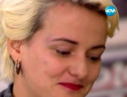 Пребиха певицата Рут Колева