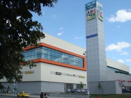 Кръщават улица зад мол
