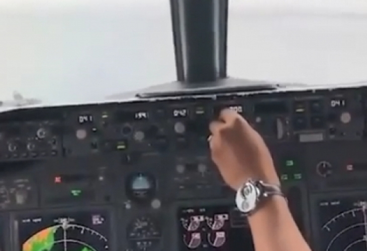 Вижте с очите на пилота как Boeing 737 се забива в океана (Видео)