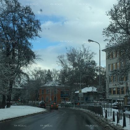 Пловдив: Слаб сняг вали в района на прохода Троян-Кърнаре, пътищата в областта са мокри и хлъзгави