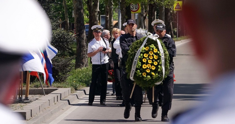 Варненци се поклониха на героите от Втората световна война