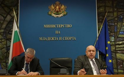 Министър Кралев се срещна с клубове по вдигане на тежести