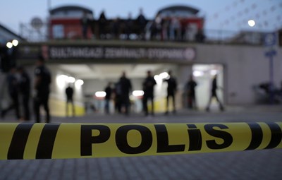 Беглец от закона рани с нож 11 души в Истанбул