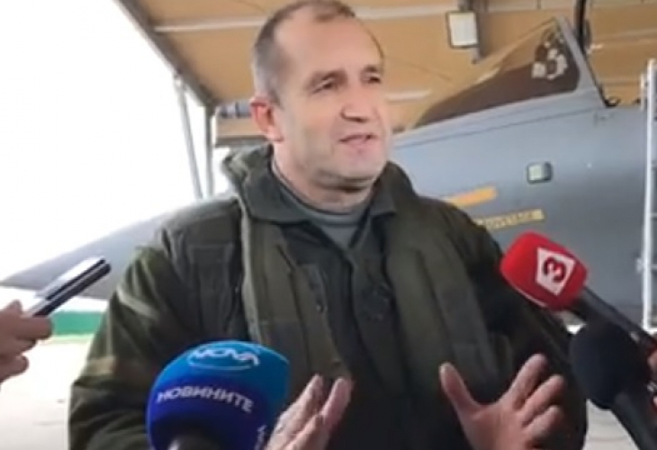 Румен Радев слезе от изтребителя и каза: Чувствах се носталгично