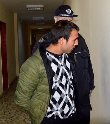 Арест за Христо, който разцепи главата на авер с брадва