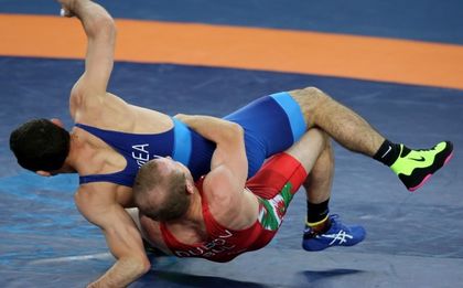 Дубов се бори лъвски, но остава с шанс само за бронз