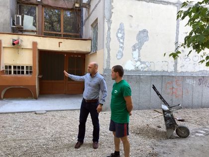 Още 90 нови паркоместа в район „Тракия“
