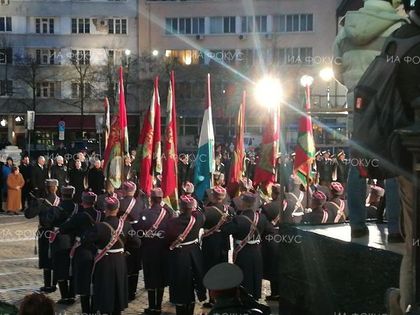 София: Президентът Румен Радев прие почетния строй на представителните части на Българската армия по повод Националния празник
