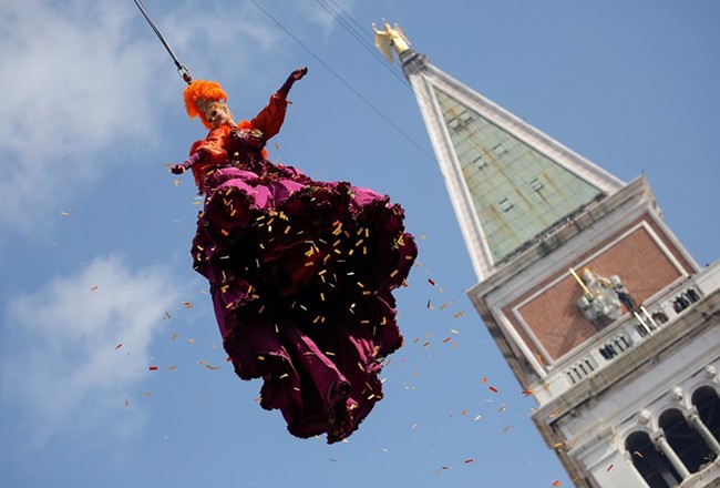 Започна Карнавалът във Венеция (Снимки)