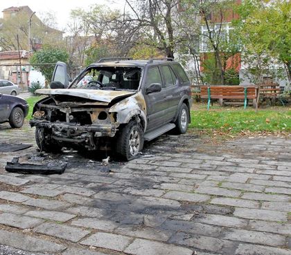 Арестуваха трима за огнената атака срещу шефа на пловдивския затвор! Същите запалили колата и на друг затворнически началник