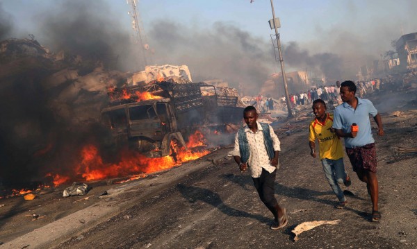 Над 300 са жертвите на атентата в Могадишу