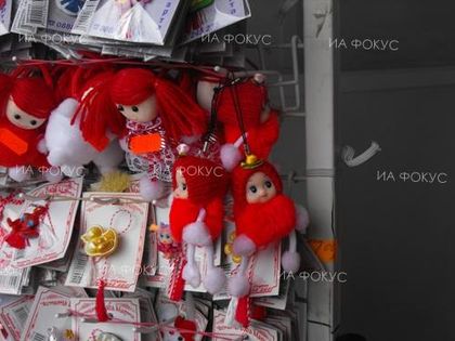 Велико Търново: Мартеници от прежда, вълна и гайтан изработваха децата в тематичните ателиета в ЕМО „Етър“ – Габрово