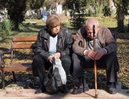 Стопили сме се с още 52 000 за година, продължаваме да застаряваме