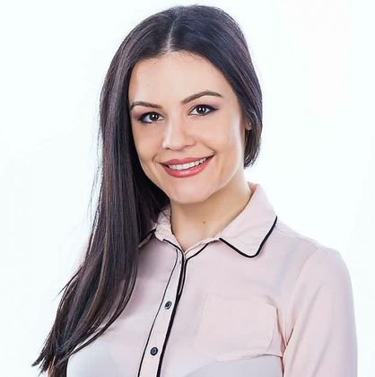 Нина Аксиева: Отказах се от парламента заради бебето