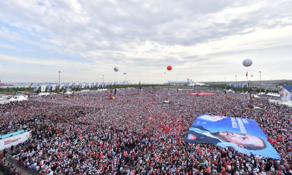 Над 1 млн. души събра Ердоган на митинг в Истанбул