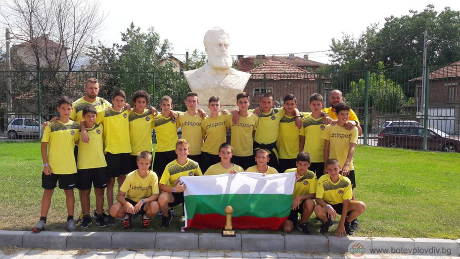 Ботев U15 се прибира от Банско, проблеми за 