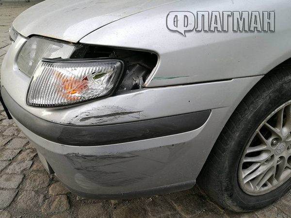 Удариха пловдивска кола в центъра на Бургас, извършителят си плюе на петите