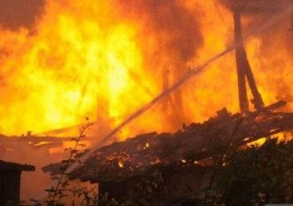 Пламна пожар до спиртоварната в Катуница