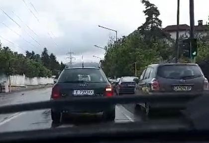 От последните минути! Адско меле на Симеоновско шосе в София
