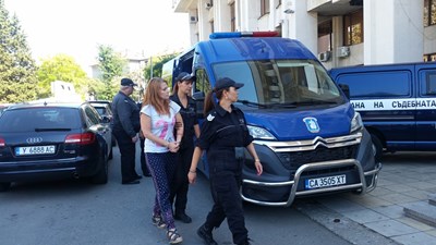 Вижте инспекторите, обвинени за подкуп