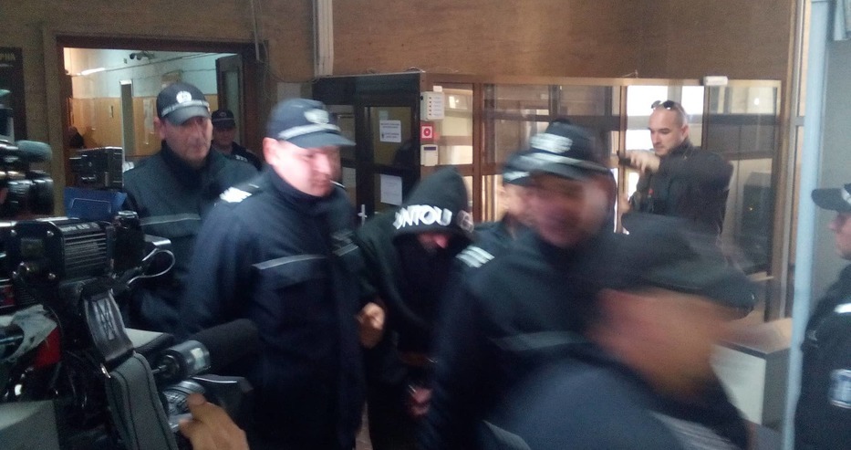 "Петел" предава! Първи думи на обвинения в убийството на жена си Борислав в съда във Варна