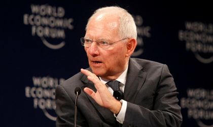 Германия ще направи всичко да подкрепи Макрон