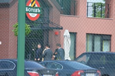 В момента: Тристранна среща за Колежа се провежда в Коматево!