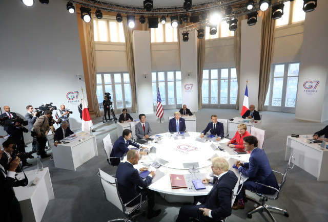 Лидерите на Г-7 обсъждат брекзит и търговските отношения между Европа и САЩ