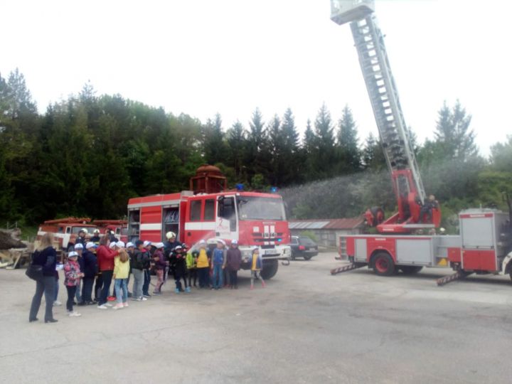 Деца от ОУ „Тургенев“ посетиха Районна служба „Пожарна безопасност и защита на населението“