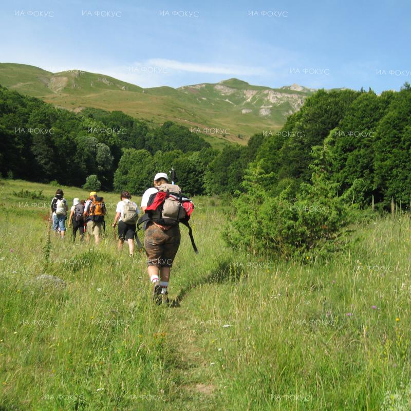 Велико Търново: Групата за здравословен начин на живот „TarnovoRuns“ организира поход до връх Бедек в Стара планина
