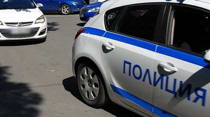 Тираджия към катаджии: Момчета, ето ви 200 долара да се почерпите, че много бързам
