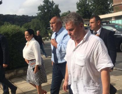 Борисов инспектира ремонти по пътищата