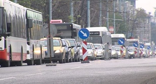 Обследват кръстовища за ляв завой