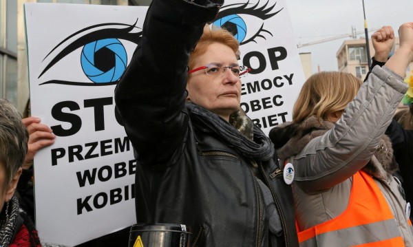 Протест в Полша: Срещу рязането на права на кметове и съдии