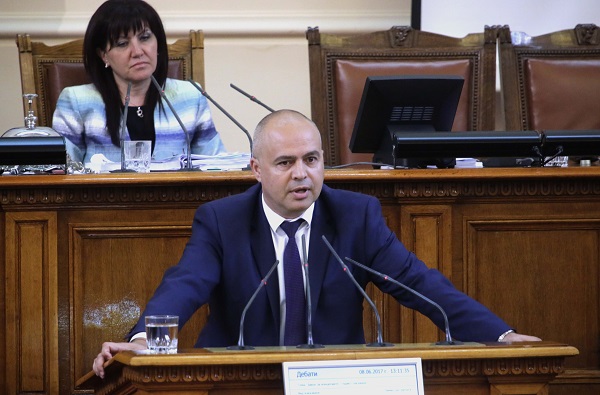 Георги Свиленски, БСП: ГЕРБ управляват задкулисно- Цветан Цветанов обикаля по кабинетите да търси 122- ри глас
