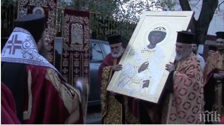 Копие на икона на Св. Георги Зографски пристигна в София (ВИДЕО)