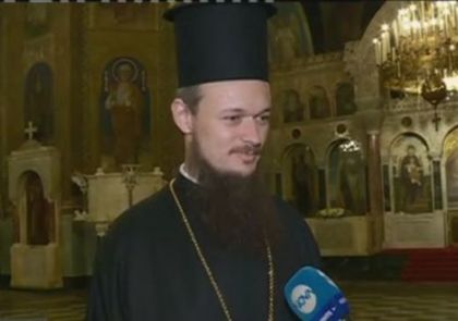 Архимандрит Дионисий си каза всичко за зарята на Великден: