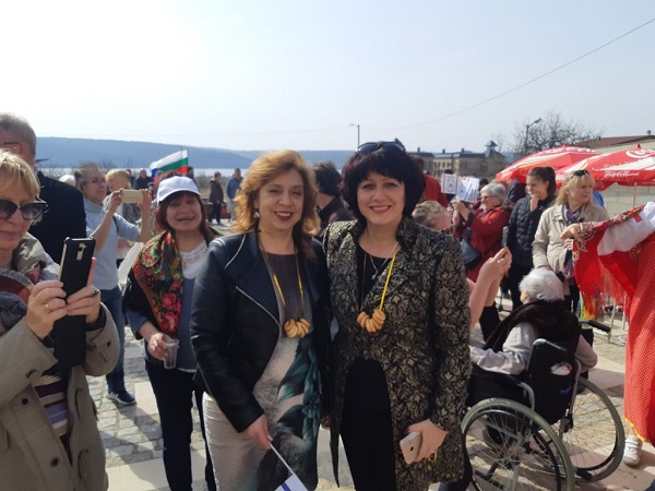 Варна: Общинският съветник от ГЕРБ Марица Гърдева беше гост на Масленица в село Казашко