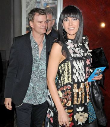 Диана Любенова държи мъжа си под чехъл