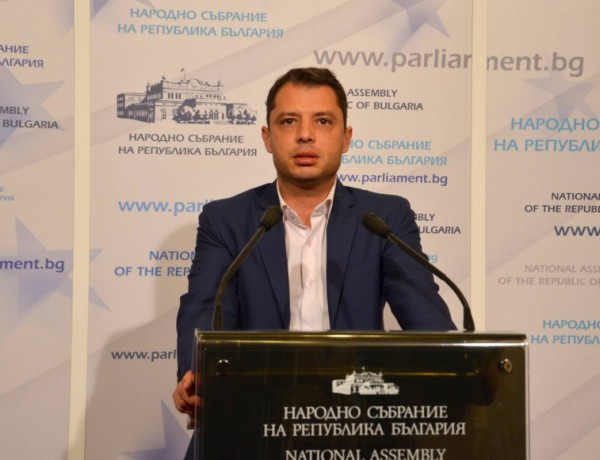 Делян Добрев с обвинение за "Белене"
