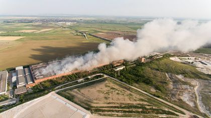 ЕКСКЛУЗИВНО В GLAS.BG! Пожарът в завода за боклук в Шишманци умишлен, тръгнал едновременно от шест места? (ВИДЕО/СНИМКИ)