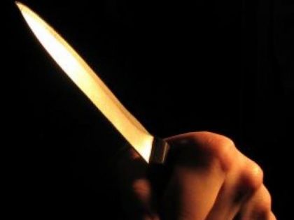 Мъж извади нож и заплаши своя близка в Раковски, задържаха го