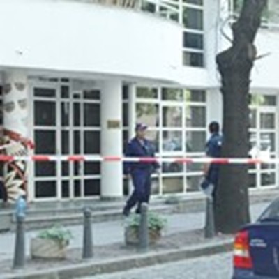 Фатално завърши изгарящата любов, в която мъж се подпали с обичаната жена