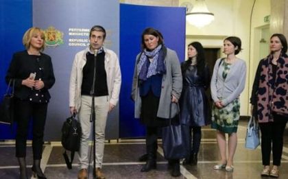 Българи в чужбина: Премиерът ни подкрепи, пое ангажимент за Изборния кодекс