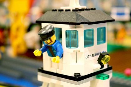 Голямо LEGO изложение започна в София